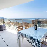 Cozy Apartment In Benidorm With House Sea View